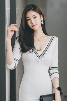 玩有奶水的女邻居